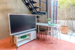 Industrial Loft, Good Location, A/C, Design & Art - Image 5