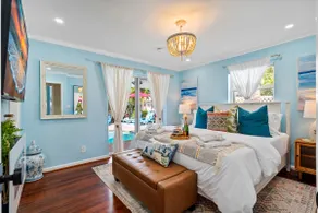 Chic 4BR Htd Pool, 5 min to beach, PAC-MAN, Games - Image 4