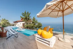 Alicudi with a sea view pool - Image 4