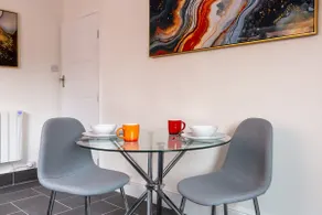 Stylish 1-Bed Apartment Near Watermead Park - Image 4