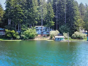 Stay In Lakeside-Lake Front Luxe - Image 4