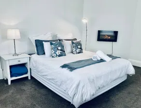 Riddoch St Apartment - Image 5
