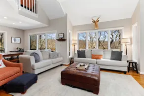 Mountain View Charm - Image 5