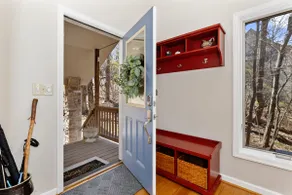Mountain View Charm - Image 3