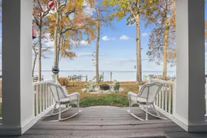 Waterfront- 5-Bedroom House - Image 5