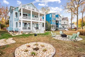 Waterfront- 5-Bedroom House - Image 2