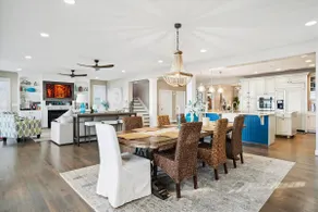 Waterfront- 5-Bedroom House - Image 3