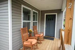 Blue Jay Getaway - 5 Minutes to Downtown! - Image 2