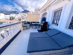 Ocean view apartment with pools - Image 3