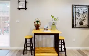 Modern Comfortable Oasis w/ EV Charger – Eureka - Image 3