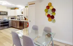 Modern Comfortable Oasis w/ EV Charger – Eureka - Image 2