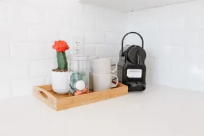 Clean modern suite, parking - Image 5