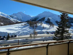 Sestriere Gem Comfy Apartment with Ski Views - Image 4