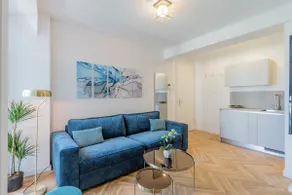 Stylish 1 Bedroom w/Balcony by Berlin Wall, Mitte - Image 2