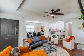 Cute Chic 2B 2B Duplex APT - Image 2