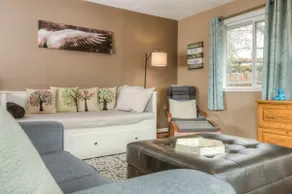 Spacious One-Bedroom on Beca - Image 4