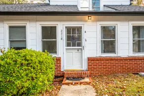 Durham Duplex- 2 miles from Duke - Image 3