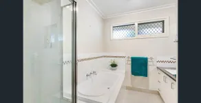 Your peaceful escape, 3 bedroom house in Bendigo - Image 3