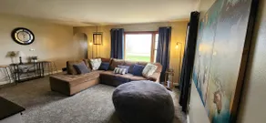 Nauvoo Windmill Farmhouse | Sleeps 10-12 - Image 4