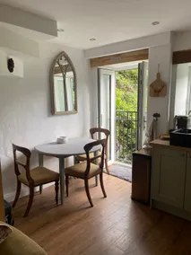 Tranquil and cosy stone cottage - Image 3