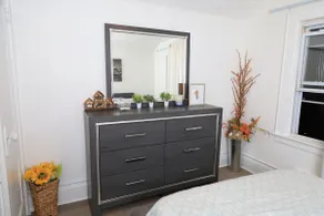 20% OFF Cozy Stay 15 Min to NYC & Newark - Image 3