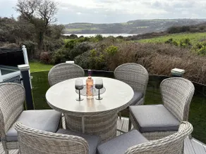 Lodge with sea views in South Devon - Image 2