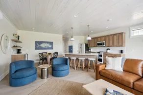 #2 Entire Cottage - Blue - Image 4