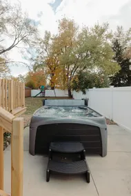 Luxe Allen Stadium Home|3 blocks away|Hot Tub - Image 3