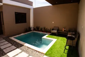 Arcadia House 4 minutes from Airport with Pool - Image 3