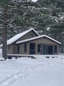 Nature Lover's Cabin - Image 3