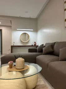 Modern apartment with modern design - Image 2