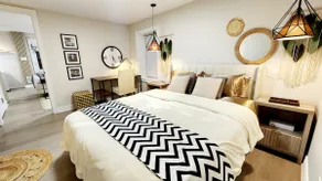 Modern Urban Oasis with Exclusive Design & Parking - Image 3