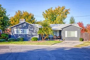 Open Spacious Poolside Paradise in Modesto - Image 3