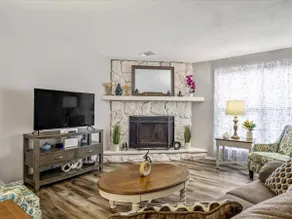 Tranquil 3 Bedroom Townhome, With king size bed. - Image 3