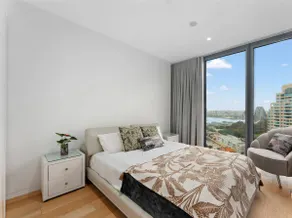 Luxury 1BR Iconic Harbour Views in Barangaroo - Image 4
