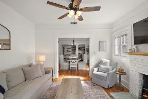 * 1 min walk to DT! KING bed! Golf Cart Rental! - Image 4