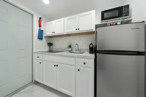 Unique Suite in Altamonte Spring - Image 3