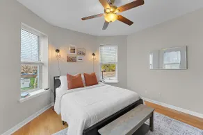 Stylish Escape | Balcony Views & Prime Location! - Image 5