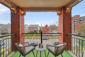 Stylish Escape | Balcony Views & Prime Location! - Image 2