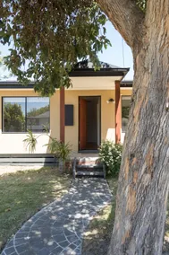 Seaford Escape - Simple Comforts, Perfect Location - Image 3