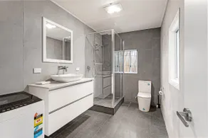 Manley St Retreat - Image 5
