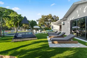 Platinum Villa | Karaoke •Pickleball •BKB •Soccer - Image 3
