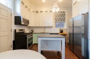 Mini-mansion Bronzeville! - Image 4