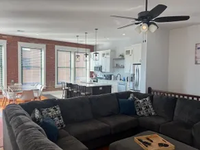 Stunning 3 Bed 2 Bath Apartment - Image 5