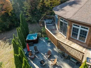 The Round House | 4 Miles from Mt Snow w/ Hot Tub! - Image 2