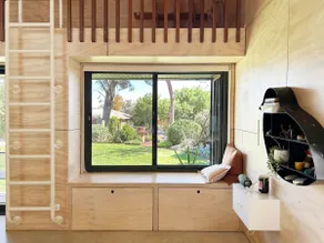 Cosy Designer Studio with Loft - Image 5