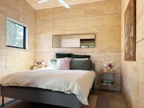 Cosy Designer Studio with Loft - Image 4