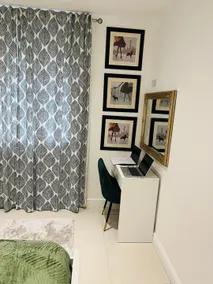 Home Sweet Home Studio - Image 5
