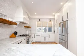 Pelham Orchard Farmhouse - Country Retreat - Image 4