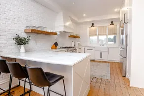 Pelham Orchard Farmhouse - Country Retreat - Image 2